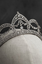 Charger l&#39;image dans la galerie, Baroque Grandeur: 24k Gold-Plated Tiara with Natural Zircon - A Bridal Crown of Splendor
