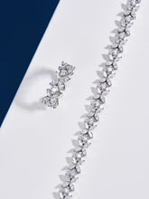 Cargar imagen en el visor de la galería, Spring Blossom Elegance: Marquise-Cut Zircon and Gold-Plated Silver Ring
