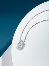 Charger l&#39;image dans la galerie, Captivating Pear Cut Water Drop Diamond Earrings &amp; Necklace Set
