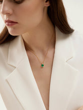 Cargar imagen en el visor de la galería, Exquisite 1.3 CT Top-Quality Colombian Emerald Necklace&amp;Earrings | Elegant Gift for Her
