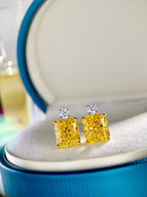 Lade das Bild in den Galerie-Viewer, Dazzling Yellow Diamond Necklace and Earrings Set

