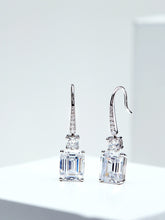 Lade das Bild in den Galerie-Viewer, Pagoda Brilliance: Cushion and Pagoda-Cut Gemstone Earrings in Gold-Plated Silver
