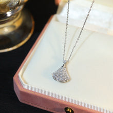Charger l&#39;image dans la galerie, Sparkle Fan Pendant Necklace - Available in Silver and Rose Gold
