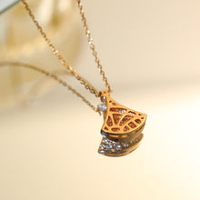 Charger l&#39;image dans la galerie, Sparkle Fan Pendant Necklace - Available in Silver and Rose Gold

