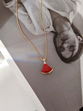 Cargar imagen en el visor de la galería, Silver with Rose Gold Plated Fan-Shaped Gemstone Pendant Necklace
