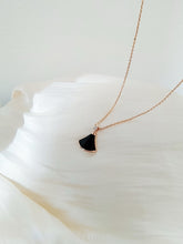 Charger l&#39;image dans la galerie, Silver with Rose Gold Plated Fan-Shaped Gemstone Pendant Necklace
