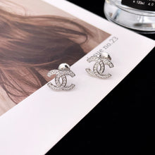 Lade das Bild in den Galerie-Viewer, Silver with Gold Plating Crescent Stud Earrings Embellished with Natural Zircon - Available in Silver and Gold
