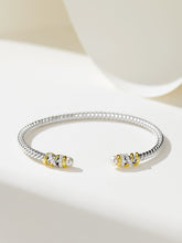 Charger l&#39;image dans la galerie, Elegant Silver Bracelet with Gold Plating, Swarovski Pearls, and Zirconia
