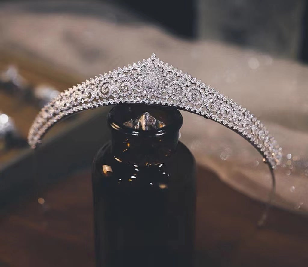 Exquisite High-Quality Bridal Tiara - Natural Zircon Embellishments, 24K White Gold Plated